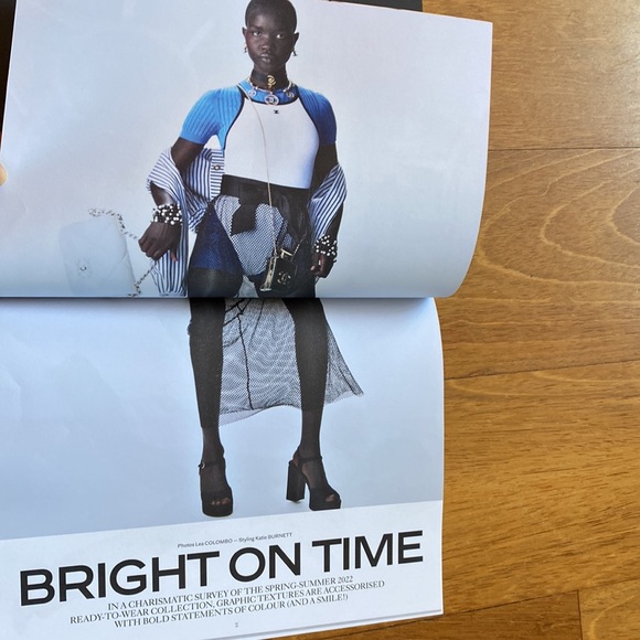 Chanel magazine 2022 issue 23 Margot Robbie Emmy nominated - Picture 5 of 7